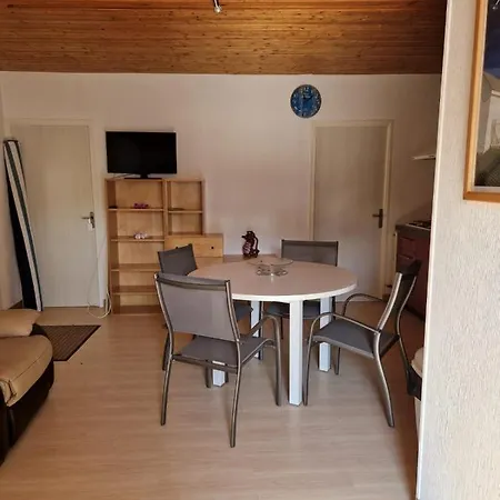Pauline Apartment *
